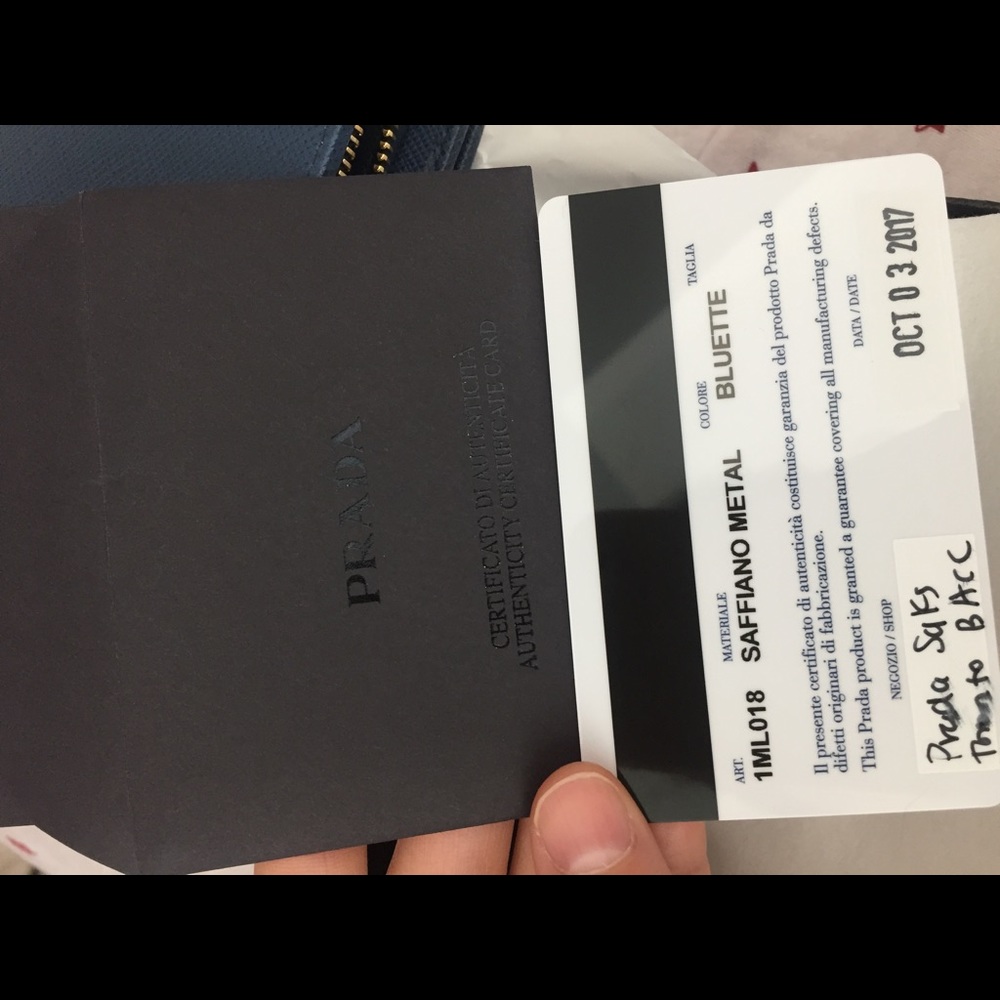 PRADA Leather Wallet - Picture 5 of 8